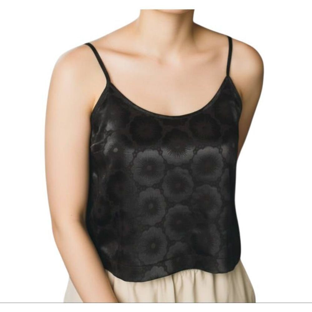 FOREVER 21 BLACK CROPPED CAMI SZ.S NWT.
